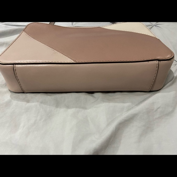 Michael Kors Crossbody - Picture 4 of 7